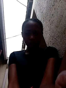 Sweethoneypot25 online show from 12/17/25, 03:07