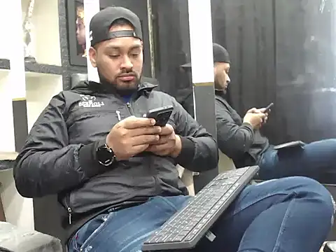 Liam hairy online show from 12/04/25, 03:16