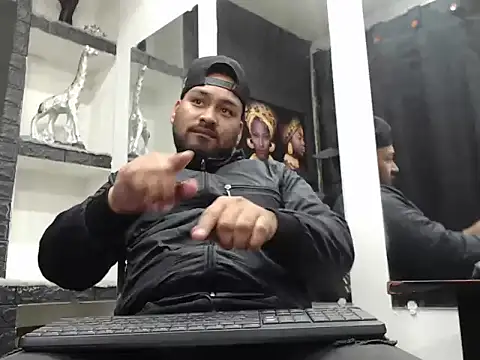 Liam hairy online show from 12/16/25, 03:44