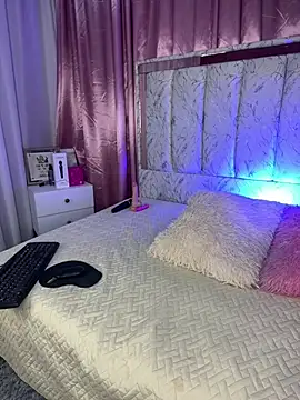 luna-fire online show from 04/01/26, 02:56