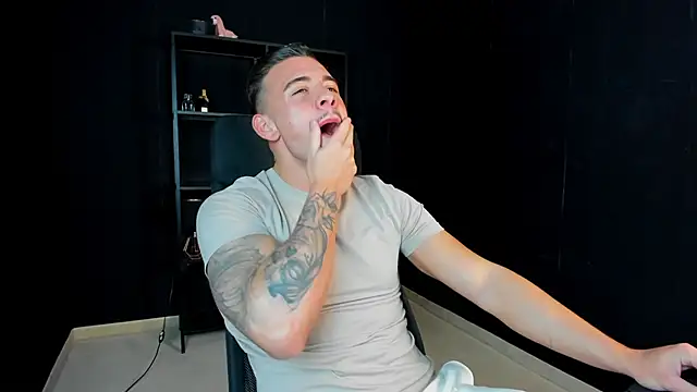 ElijahThorne online show from 04/15/26, 06:42