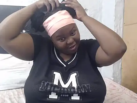 SexyBubblies96 online show from 01/12/26, 12:21