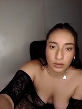 kira-stormm online show from 03/24/26, 09:31