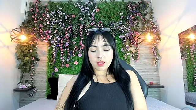 Snapshot of kittyMelvis chatting on 12/01/25, 02:38 kittyMelvis online show from 12/01/25, 02:38