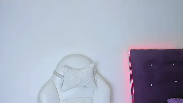 veronicaa squirt online show from 04/24/26, 04:26