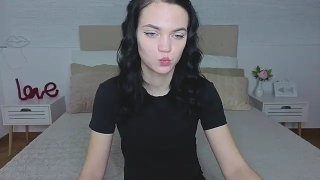 Camila 777  online show from 11/25/25, 10:54