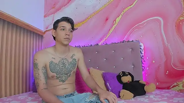 Snapshot of Ares_infernal chatting on 11/24/25, 03:17 Ares infernal online show from 11/24/25, 03:17