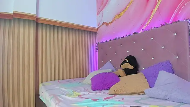 Snapshot of Ares_infernal chatting on 11/27/25, 03:08 Ares infernal online show from 11/27/25, 03:08