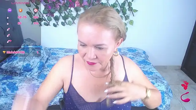 Sara star1 online show from 11/24/25, 01:44