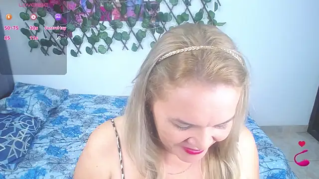 Sara star1 online show from 11/25/25, 01:33