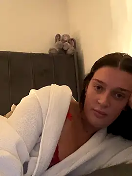 Snapshot of Kerysmae chatting on 11/26/25, 07:59 Kerysmae online show from 11/26/25, 07:59