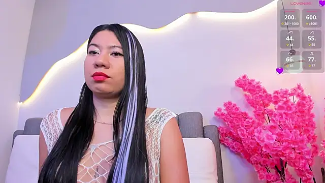 lunaa hart online show from 04/06/26, 08:32