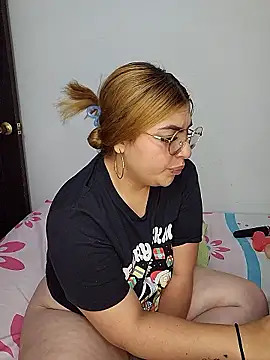 mila curvy online show from 12/18/25, 09:37