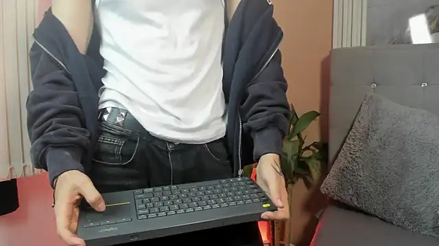 eren jeager online show from 04/08/26, 01:49