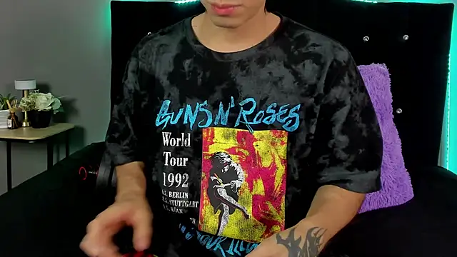 eren jeager online show from 04/24/26, 01:41