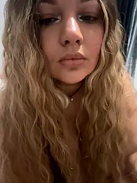 lasirenitabella online show from 11/21/25, 02:21