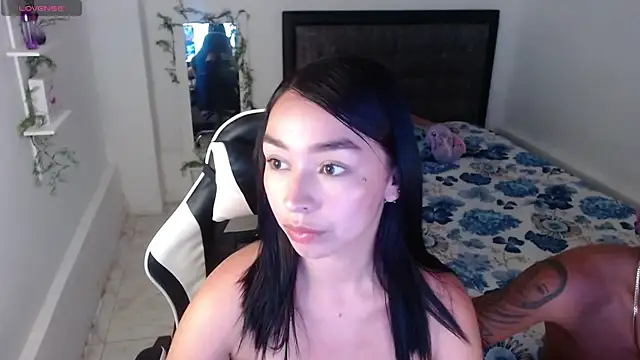 Ariel Laurentt online show from 07/22/26, 04:15
