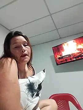 Paola-Lond online show from 11/28/25, 02:14