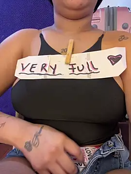 Snapshot of Brunette_Dirty_0limits chatting on 12/13/25, 07:53 Brunette Dirty 0limits online show from 12/13/25, 07:53