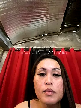 Snapshot of deity_mj chatting on 11/22/25, 06:45 deity mj online show from 11/22/25, 06:45