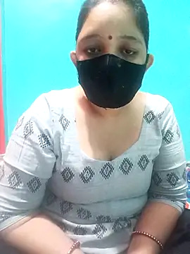 Snapshot of Priya_089 chatting on 12/14/25, 06:19 Priya 089 online show from 12/14/25, 06:19