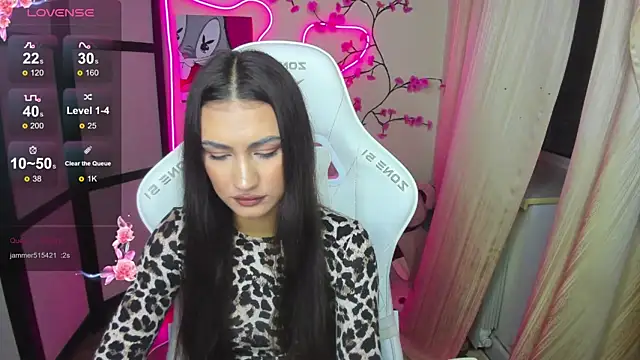 AdeleLuu online show from 11/24/25, 01:27