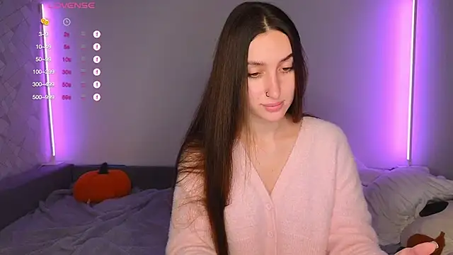 Snapshot of KikkyMi chatting on 11/29/25, 08:23 KikkyMi online show from 11/29/25, 08:23