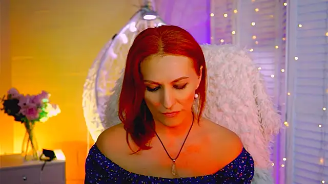 DianaTorrens online show from 12/05/25, 09:51