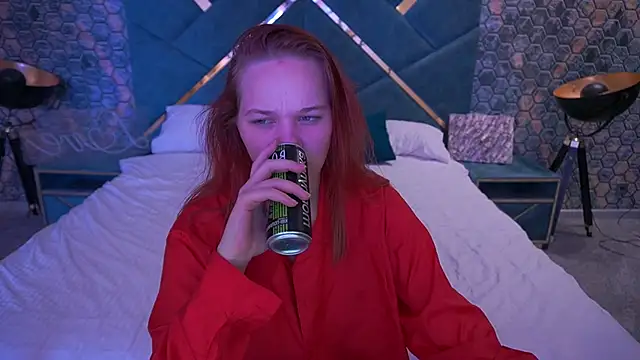 Sun Shine Lola online show from 11/26/25, 07:20