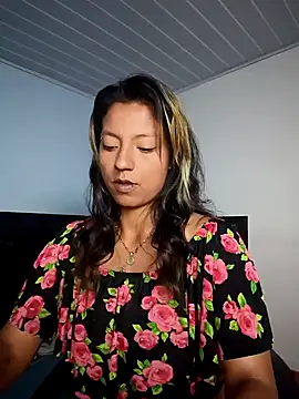 SamathaMay online show from 12/20/25, 12:34