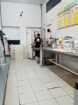 RobertoLuiz84 online show from 04/22/26, 01:23