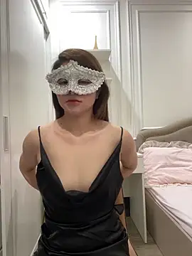 Snapshot of Queen-of-Love chatting on 05/26/26, 10:00 Queen-of-Love online show from 05/26/26, 10:00