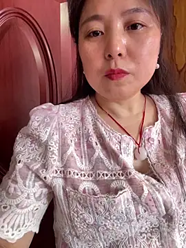 Snapshot of tianwei2567 chatting on 05/13/26, 05:05 tianwei2567 online show from 05/13/26, 05:05