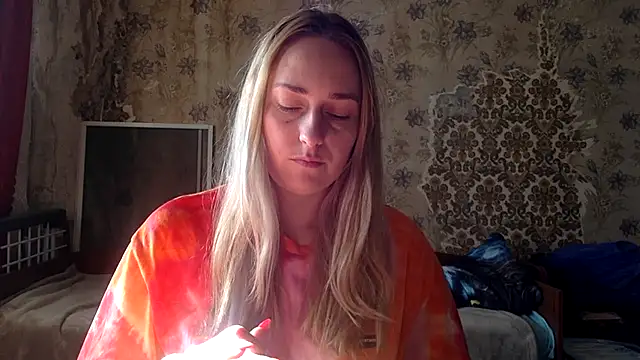 Snapshot of Vassila69 chatting on 12/16/25, 09:36 Vassila69 online show from 12/16/25, 09:36