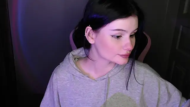 Moon raven online show from 02/21/26, 01:06