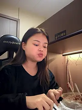 Toffee-00 online show from 01/13/26, 07:57