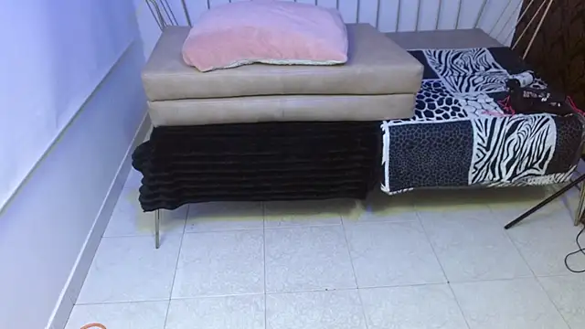 Roxanne vale online show from 02/26/26, 08:08