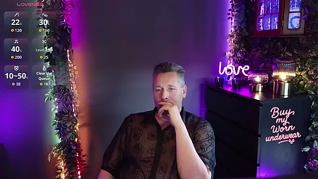 Hunter Fl online show from 04/20/26, 03:48