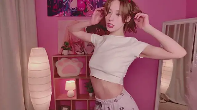 Snapshot of SweetKittyPlay chatting on 12/03/25, 01:31 SweetKittyPlay online show from 12/03/25, 01:31