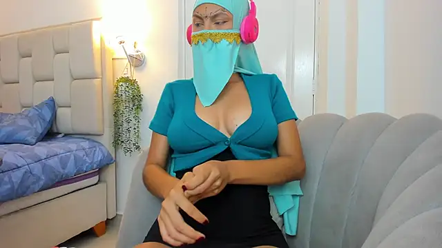 Snapshot of Dalia_hatemm chatting on 02/04/26, 10:26 Dalia hatemm online show from 02/04/26, 10:26