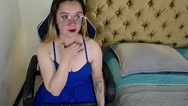 Alaiia    online show from 12/16/25, 12:32