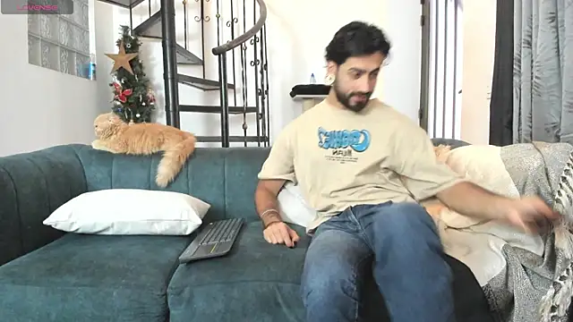 heteros curious online show from 12/21/25, 09:33