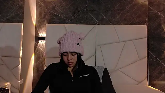 mia violet8 online show from 11/26/25, 01:50