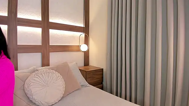 SarhaVega online show from 04/05/26, 02:03