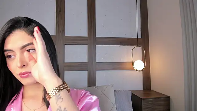 SarhaVega online show from 04/23/26, 12:29