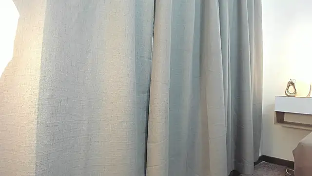 mask red girl online show from 07/09/26, 02:10