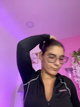 LauraRaider online show from 07/12/26, 12:34