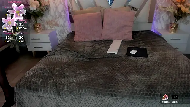 Mysterius Woman online show from 11/26/25, 01:23