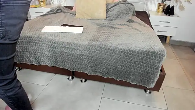 Mysterius Woman online show from 03/12/26, 01:06