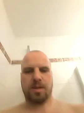 Snapshot of Phoenix2310 chatting on 01/12/26, 04:34 Phoenix2310 online show from 01/12/26, 04:34